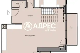Четиристаен апартамент в Оборище с паркинг и асансьор