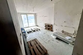 Тристаен апартамент с тераса в Орландовци, София