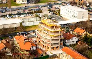 Тристаен апартамент в Овча купел с тераса и добра локация