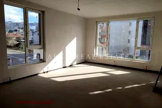 Тристаен апартамент с тераса в Овча купел 1, София