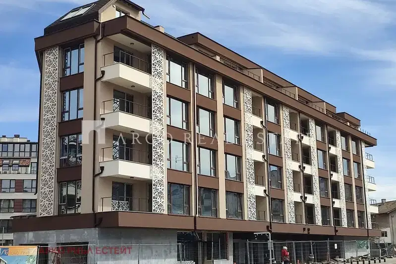 Тристаен апартамент с тераса в Овча купел 1, София