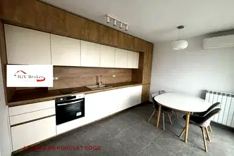 Тристаен апартамент с гараж в Овча купел 1, София