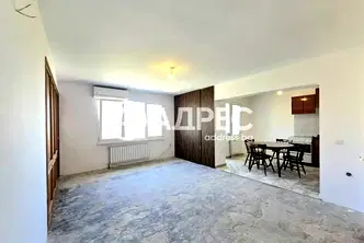Тристаен апартамент в Овча купел с мазе и паркинг