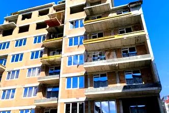 Тристаен апартамент в Овча купел с южна тераса