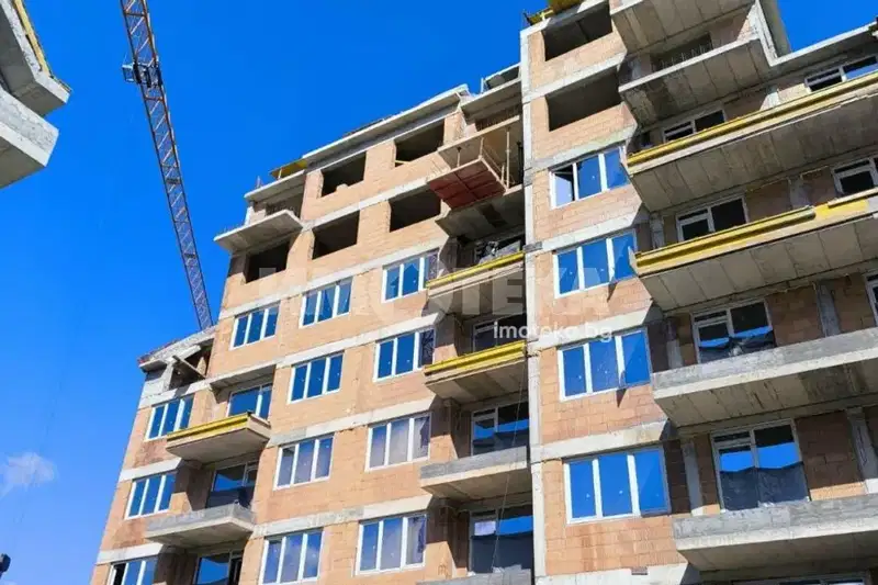 Three-room apartment in Ovcha kupel with terrace and elevator