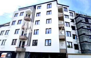 Тристаен апартамент с тераса в Овча купел, София