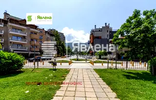 Тристаен апартамент в Павлово с балкон и асансьор