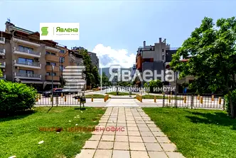 Тристаен апартамент в Павлово с балкон и асансьор