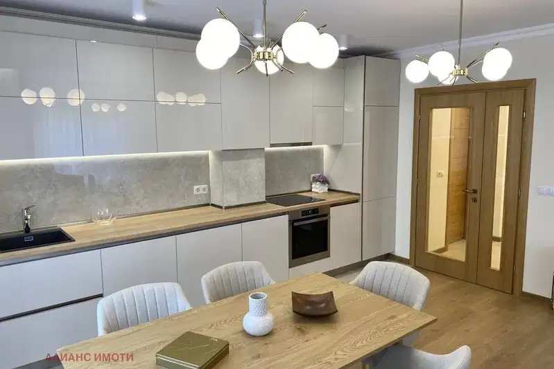 3-bedroom apartment in Sofiya, Pavlovo