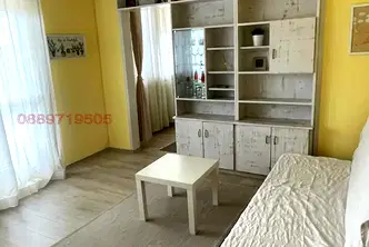 Двустаен апартамент с южно изложение в Подуяне, София