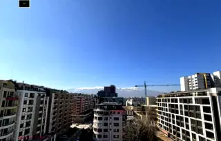 Тристаен апартамент с голяма тераса в Полигона, София
