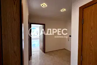 Тристаен апартамент с две тераси в Полигона, София