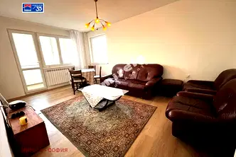 Двустаен апартамент с два балкона в Разсадника, София