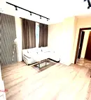 Реновиран 2-стаен апартамент с тераси в Редута, София