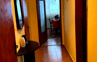 Тристаен апартамент в Редута с достъп до парк