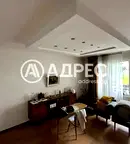 Тристаен апартамент с голяма тераса в Редута, София