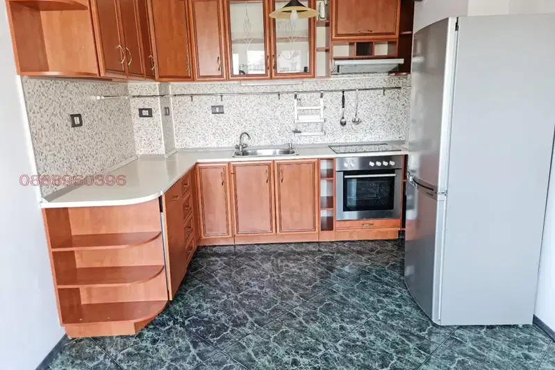 3-bedroom apartment in Sofiya, Reduta