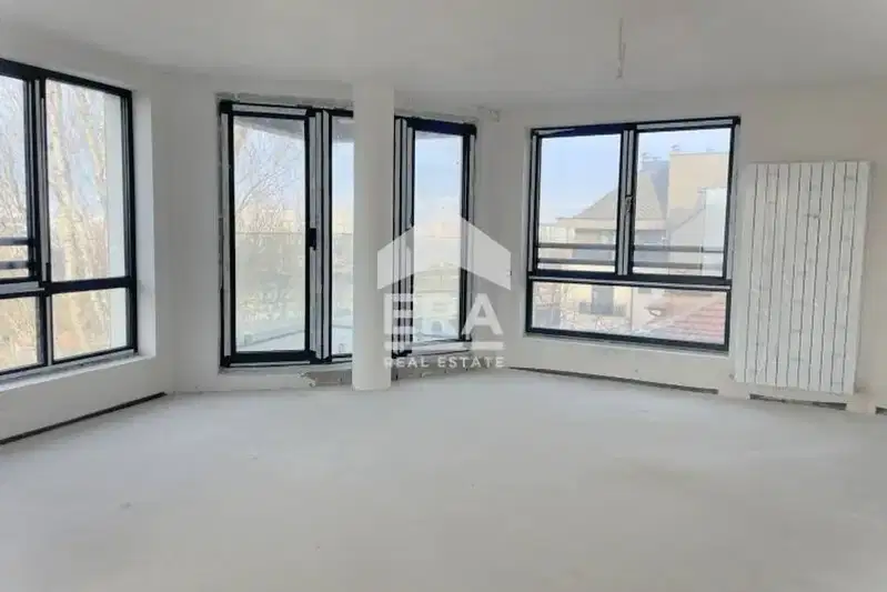 3-bedroom apartment in Sofiya, Reduta