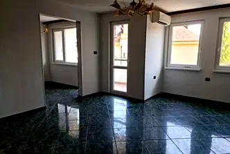 Тристаен апартамент в Редута, София с ремонтиран вид