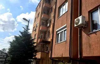 Тристаен апартамент в София, Редута с тераса и гледка