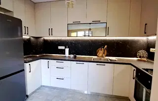 Двустаен апартамент с тераса в кв. Редута, София