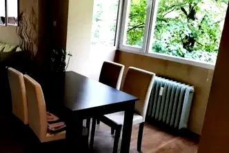 2-стаен апартамент в Редута с балкон и голяма дневна