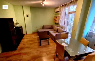 Просторен 2-стаен апартамент в Редута с две тераси