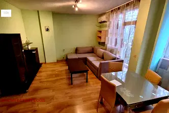 Просторен 2-стаен апартамент в Редута с две тераси