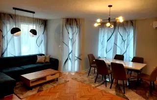 Тристаен апартамент с три тераси в Редута, София
