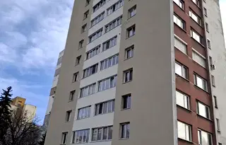 Двустаен апартамент с южно изложение в Сердика, София