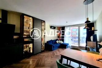 Тристаен апартамент в София, Сердика