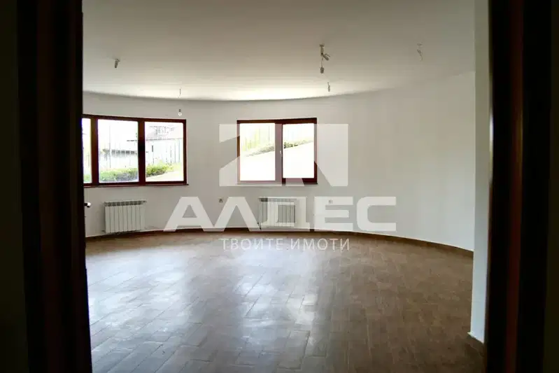 3-bedroom apartment in Sofia, Simeonovo