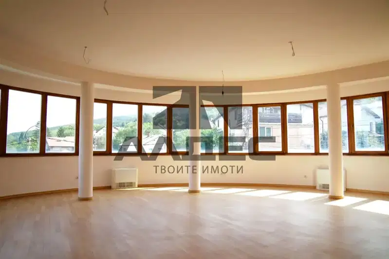 3-bedroom apartment in Sofia, Simeonovo
