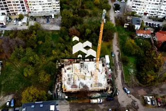 Двустаен апартамент в Слатина с тераса и западно изложение
