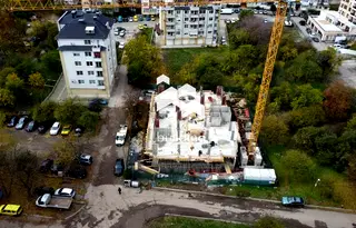 Двустаен апартамент в Слатина с тераса и западно изложение