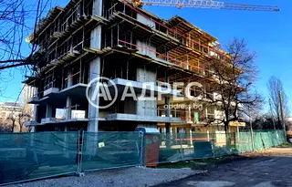 Четиристаен апартамент в Слатина с паркомясто и асансьор