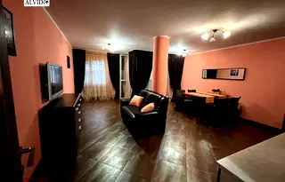 Тристаен апартамент в София, Център