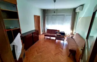 Тристаен апартамент в София, Гео Милев