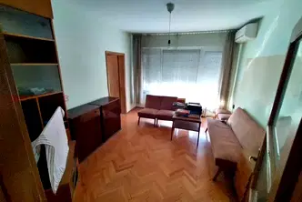 Тристаен апартамент в София, Гео Милев