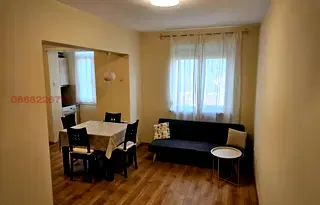 Тристаен апартамент в София, Гео Милев
