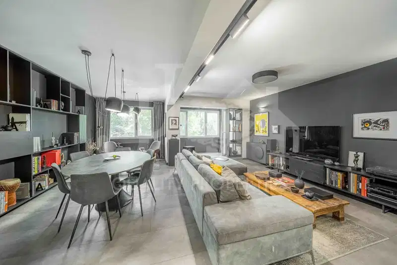 4-bedroom apartment in Sofiya, Lozenec