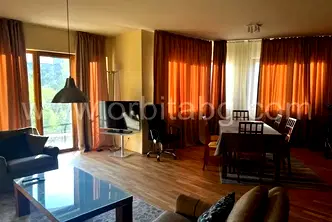Тристаен апартамент в София, Витоша