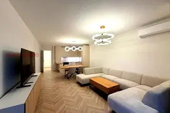 Просторен 3-стаен апартамент в кв. Витоша с тераса