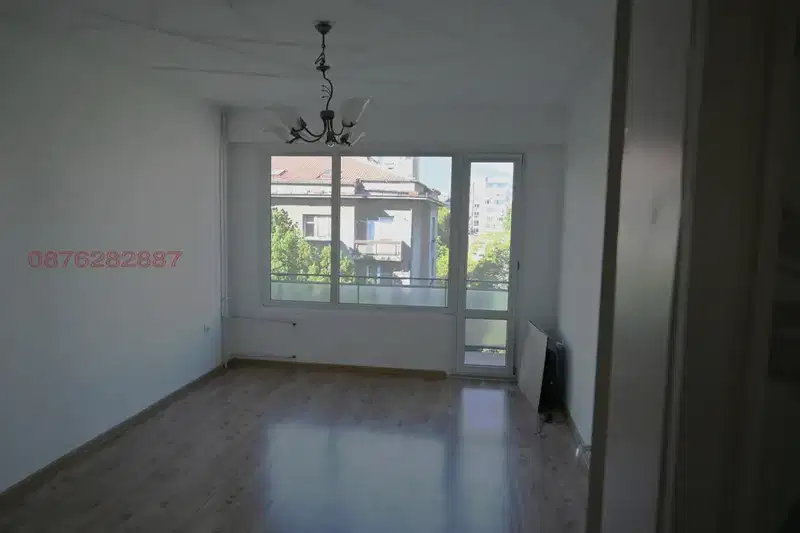 3-room apartment in Strelbishte with two terraces