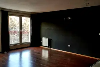 Тристаен апартамент в Стрелбище с паркомясто и асансьор
