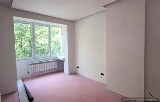 Тристаен апартамент в Стрелбище с тераса и южно изложение