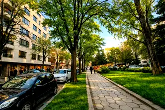Четиристаен апартамент в Стрелбище с три балкона