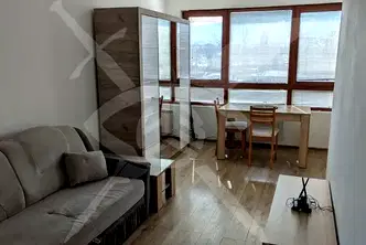 Едностаен апартамент в Студентски град с балкон и асансьор