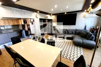 Тристаен апартамент с три тераси в Студентски град, София