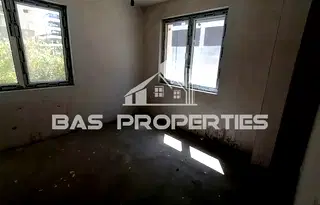 Тристаен апартамент в Студентски град с ново строителство